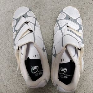 Pearl izumi size 38, us 6.8 cycling shoes